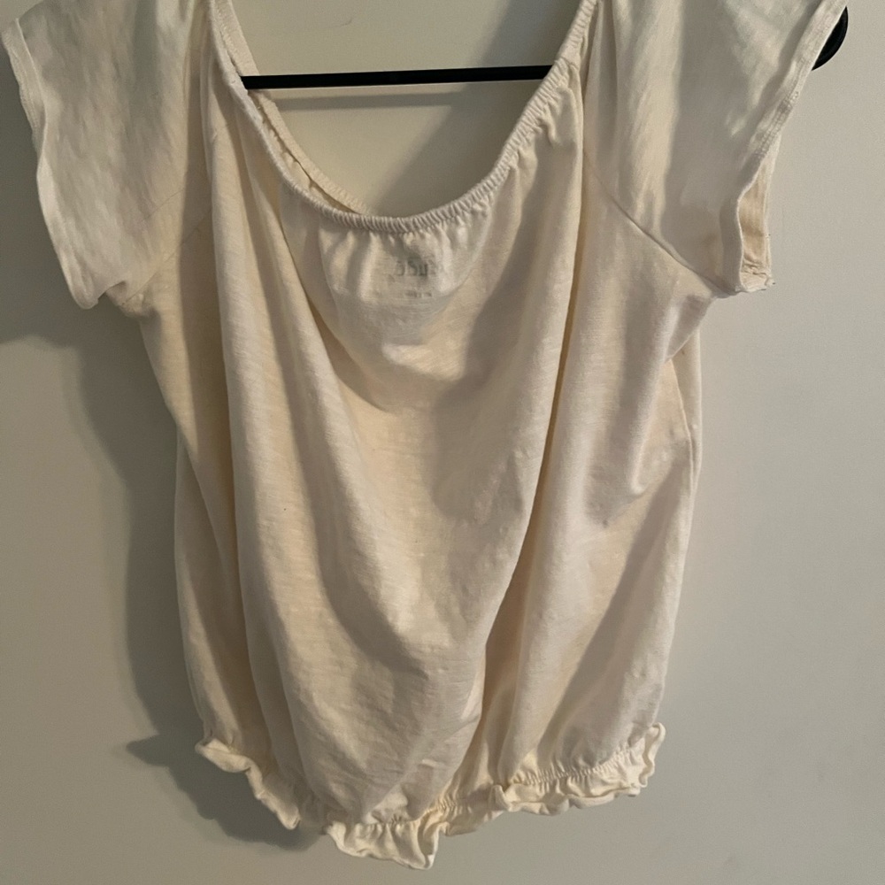 Cute button detail slight short sleeve top - Picture 6 of 6